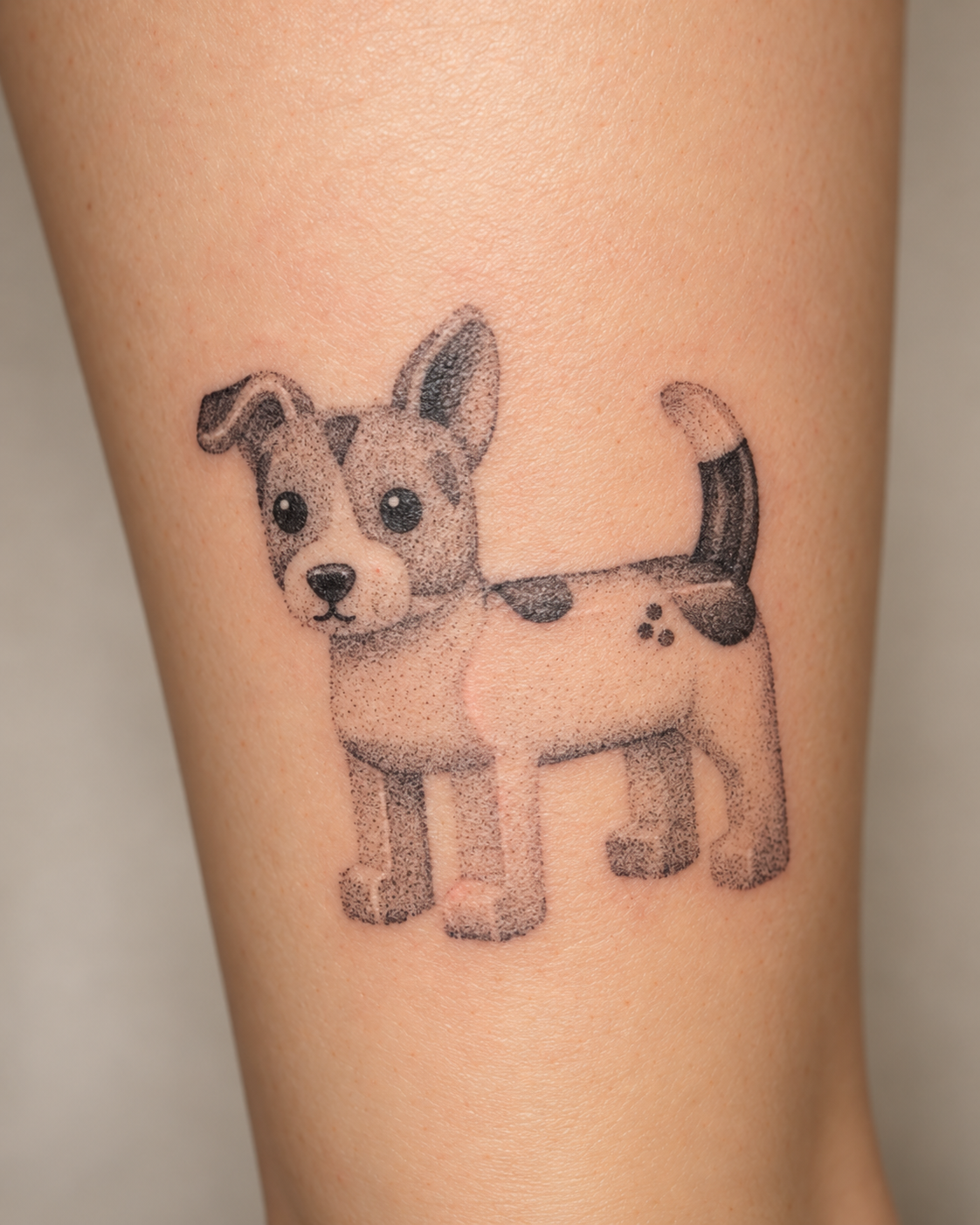 Fertig gestochenes Block-Portrait-Hundetattoo